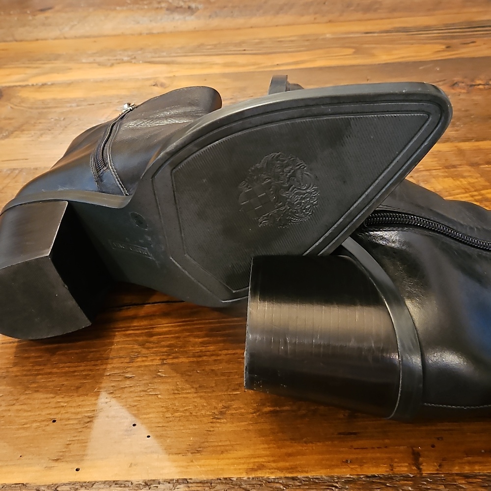 Vince Camuto Black Leather Pointed-Toe Ankle Side Zip Boots . Worn Once - Picture 9 of 12